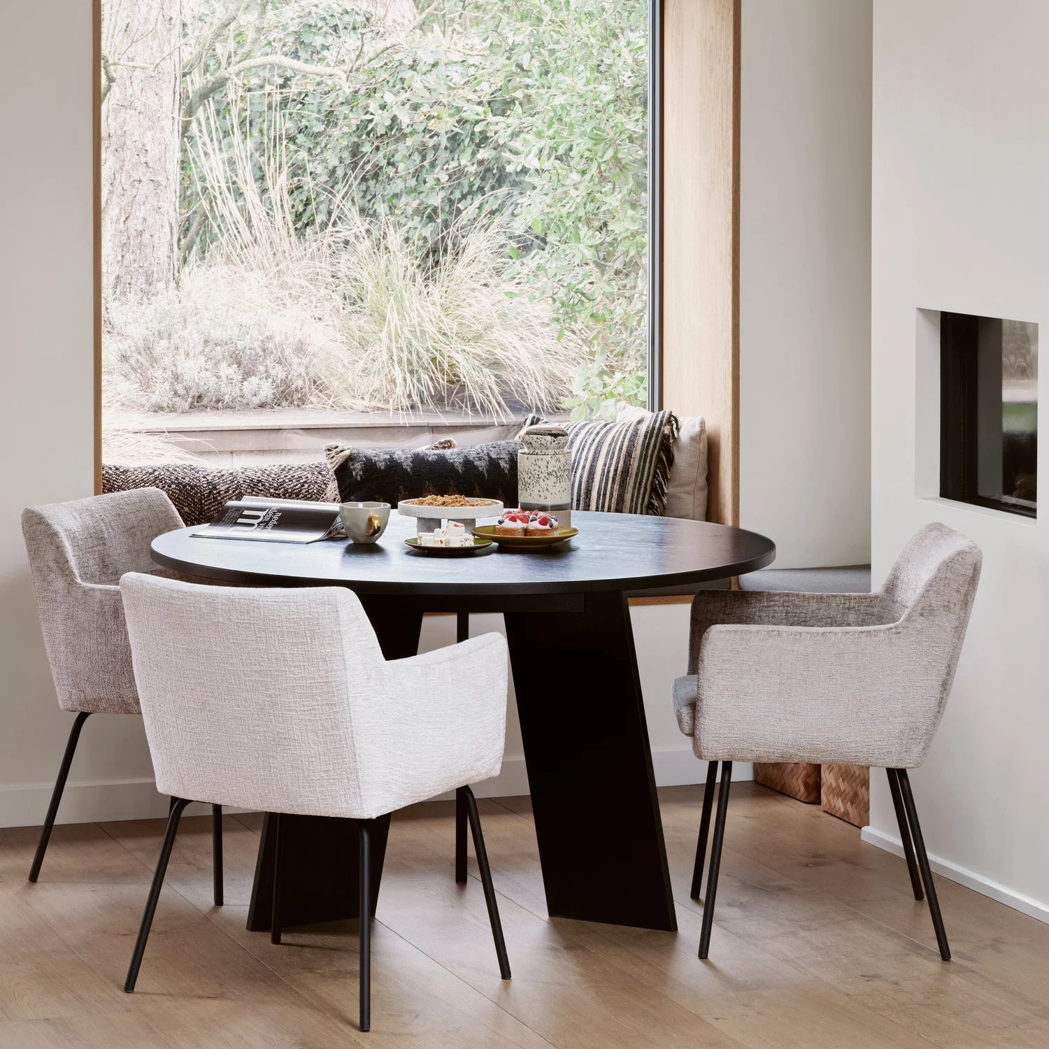 Fries Eettafel O129 Cm Eiken Blacknight [Fsc] - Afbeelding 2