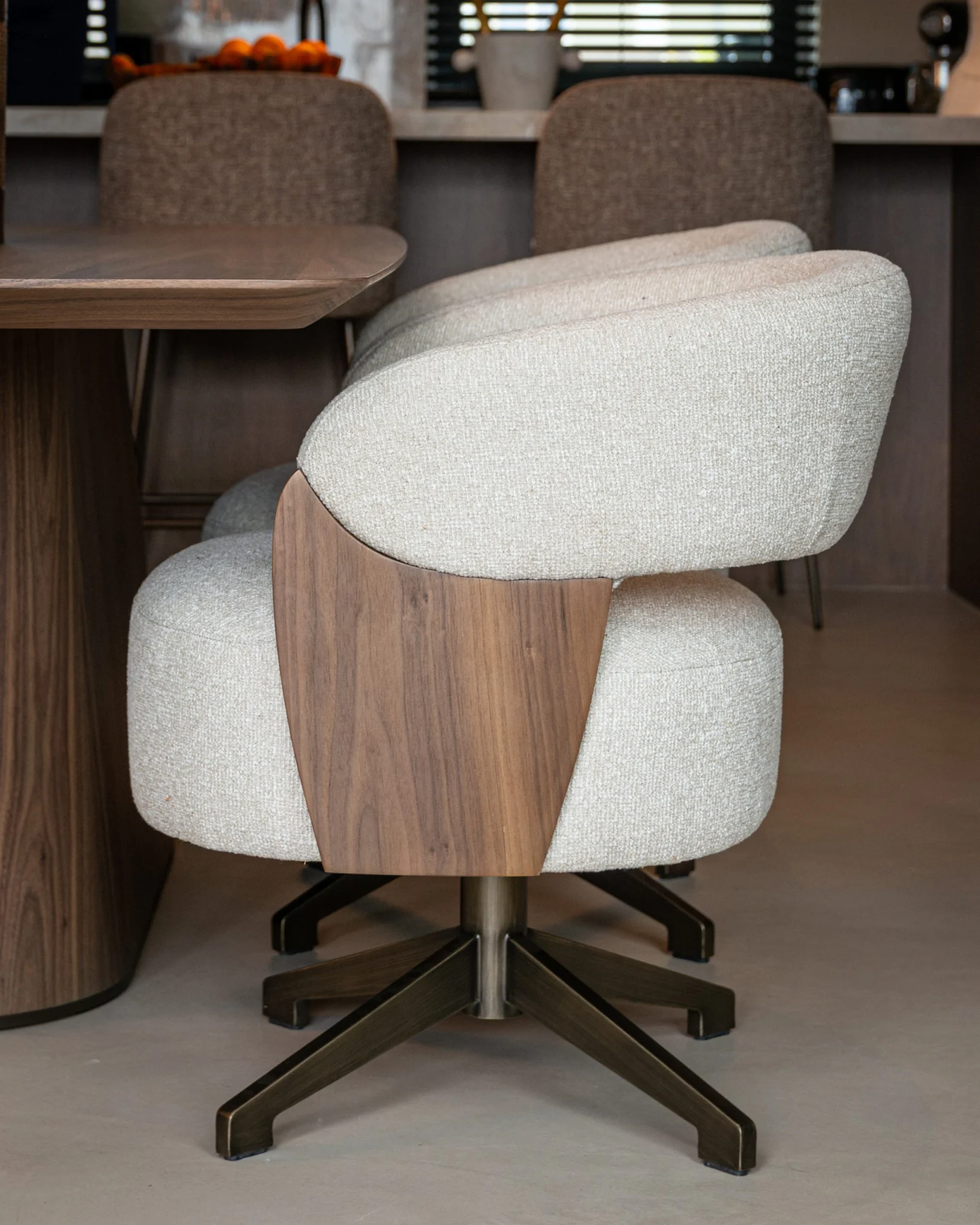 Eetkamerstoel Pollux Lodge Desert Walnut - Swivel - Afbeelding 10